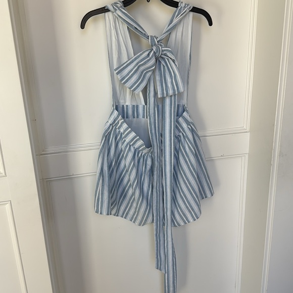 MAJORELLE Callie Romper in Blue Chambray Seersucker Revolve Women’s Medium - Picture 5 of 16